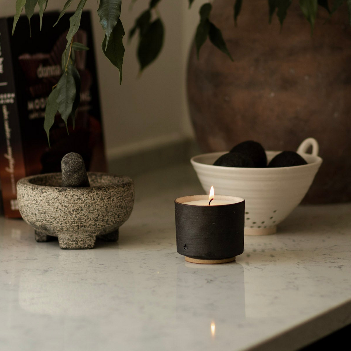 REFILLABLE CANDLE SET: FORM 01 PEAT + CONTINUATION