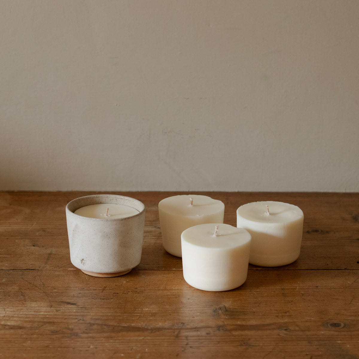 REFILLABLE CANDLE SET: FORM 01 CHALK + 3 CONTINUATIONS