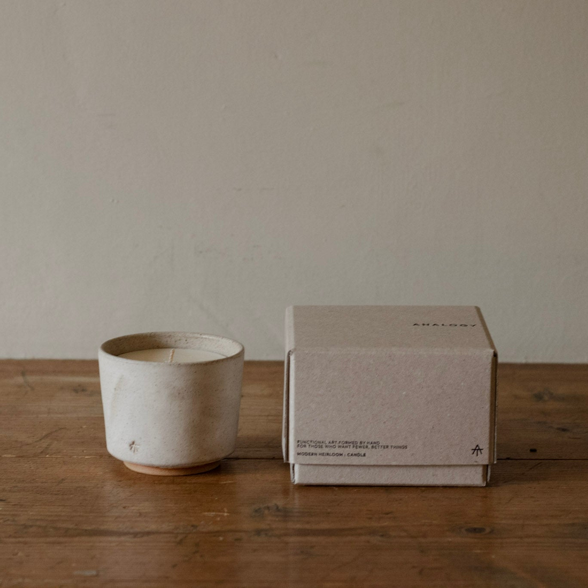 FORM 01 CHALK: REFILLABLE STONEWARE CANDLE