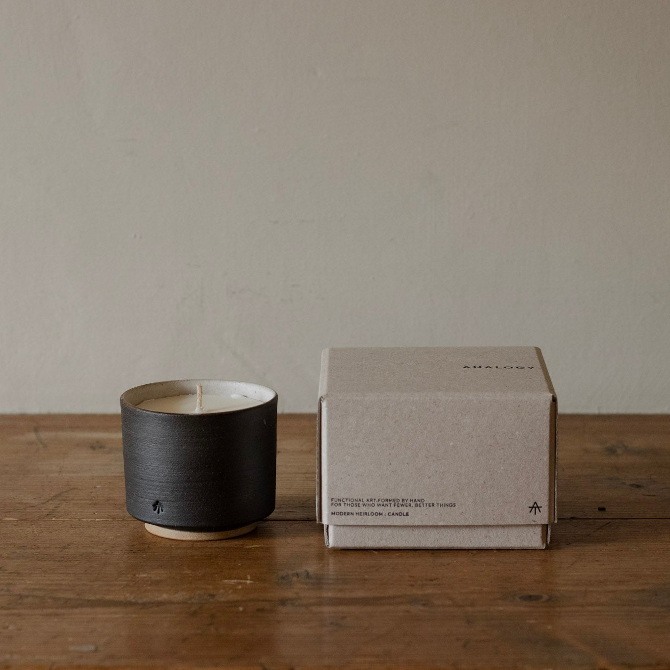 FORM 01 PEAT: REFILLABLE STONEWARE CANDLE